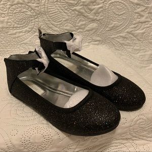 NWT Kenneth Cole Dress Shoes // Size 4